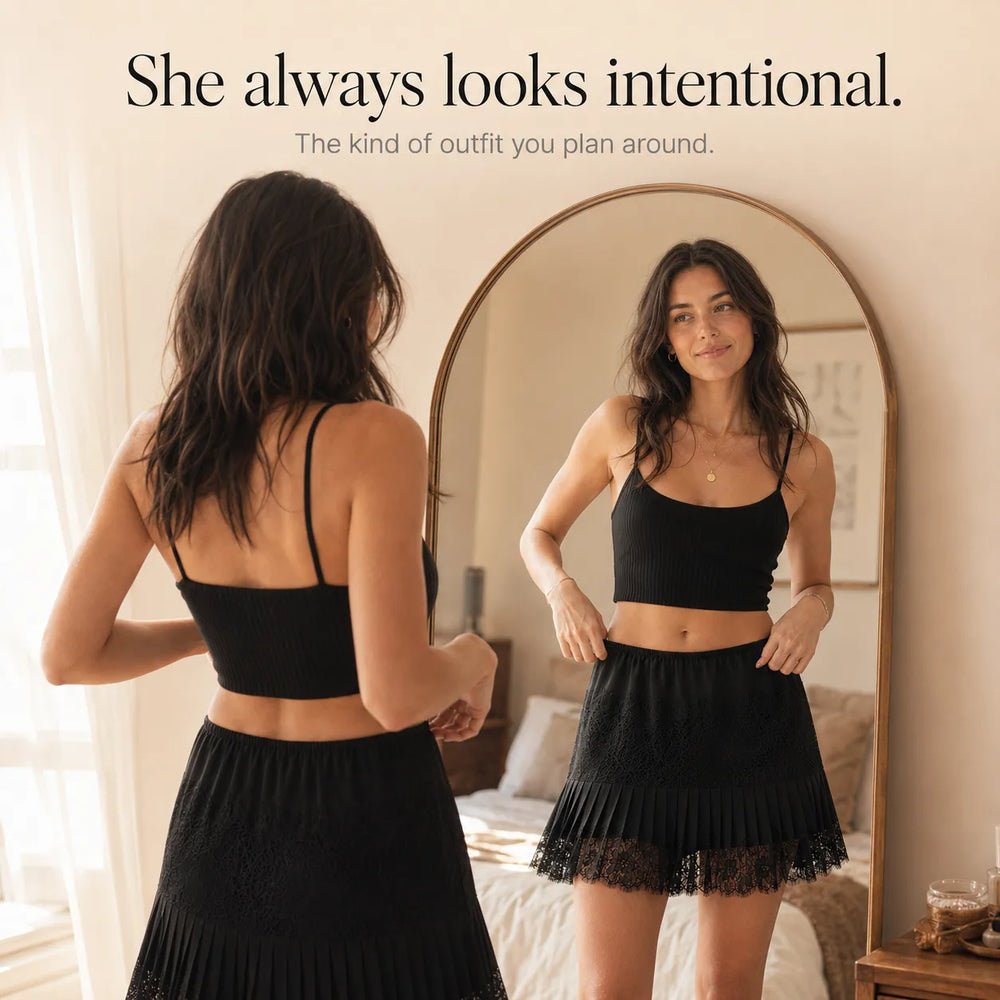 Vivelyn – Pleated Lace Trim Mini Skirt