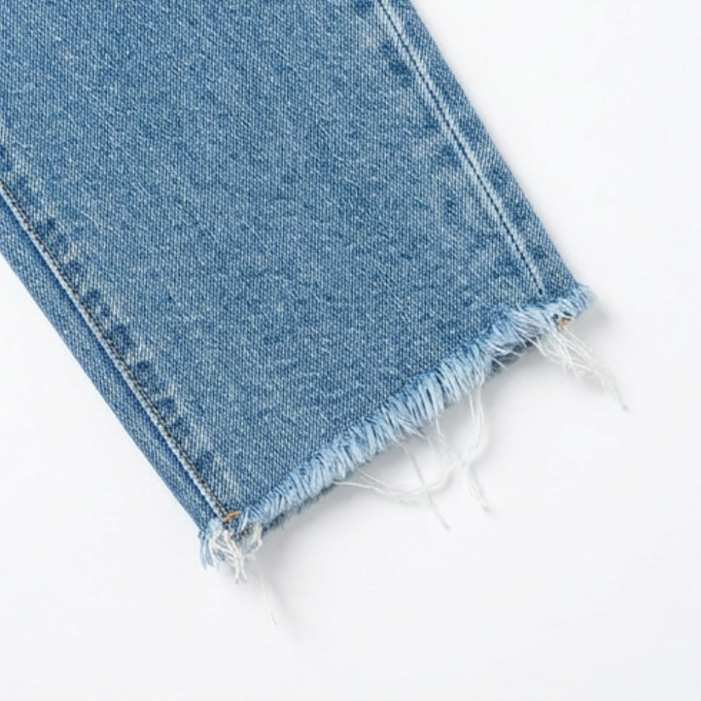Wearbella – Women's Frayed Hem 7/8 Jeans