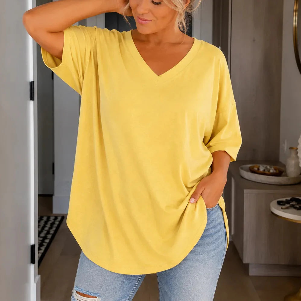 Vivelyn – Oversized V Neck Tee