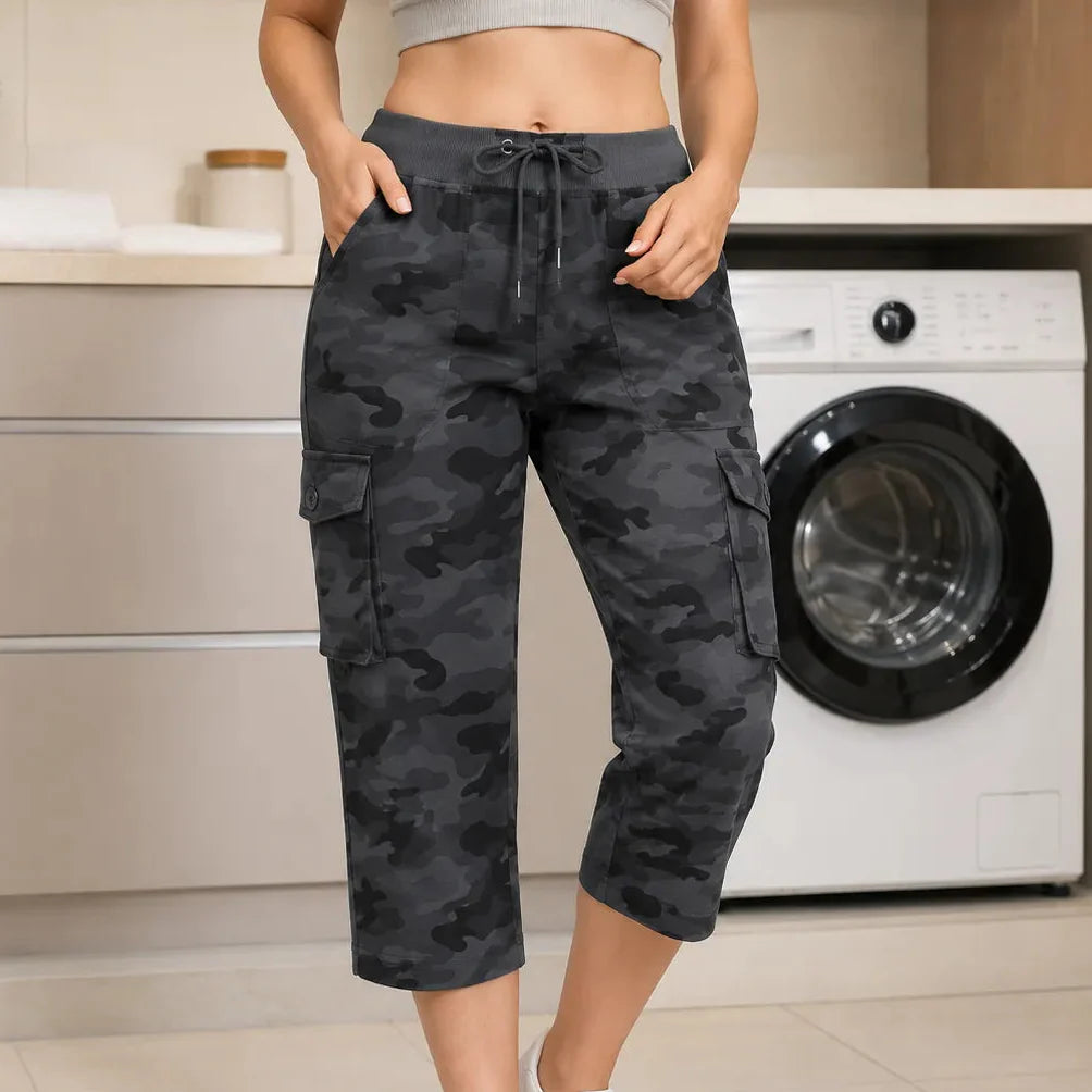 Wearwell – Stretchy Cargo Capris with Drawstring Waist and Multiple Pockets