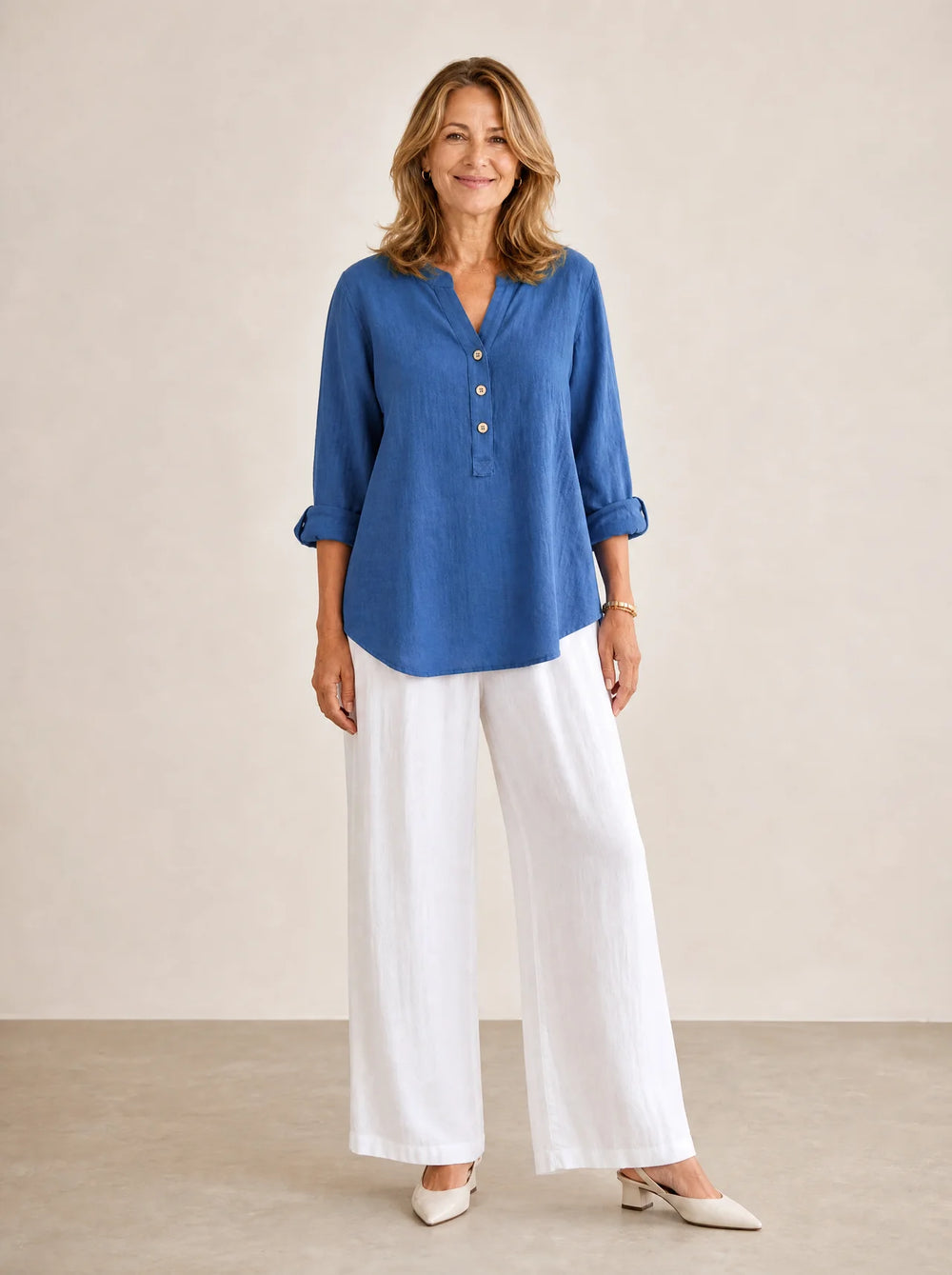Amberlys – Airy Blouse with V-Neck and Buttons