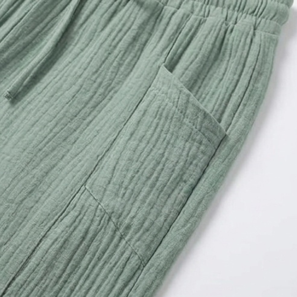 Selora – Women's Crinkle Capri Pants