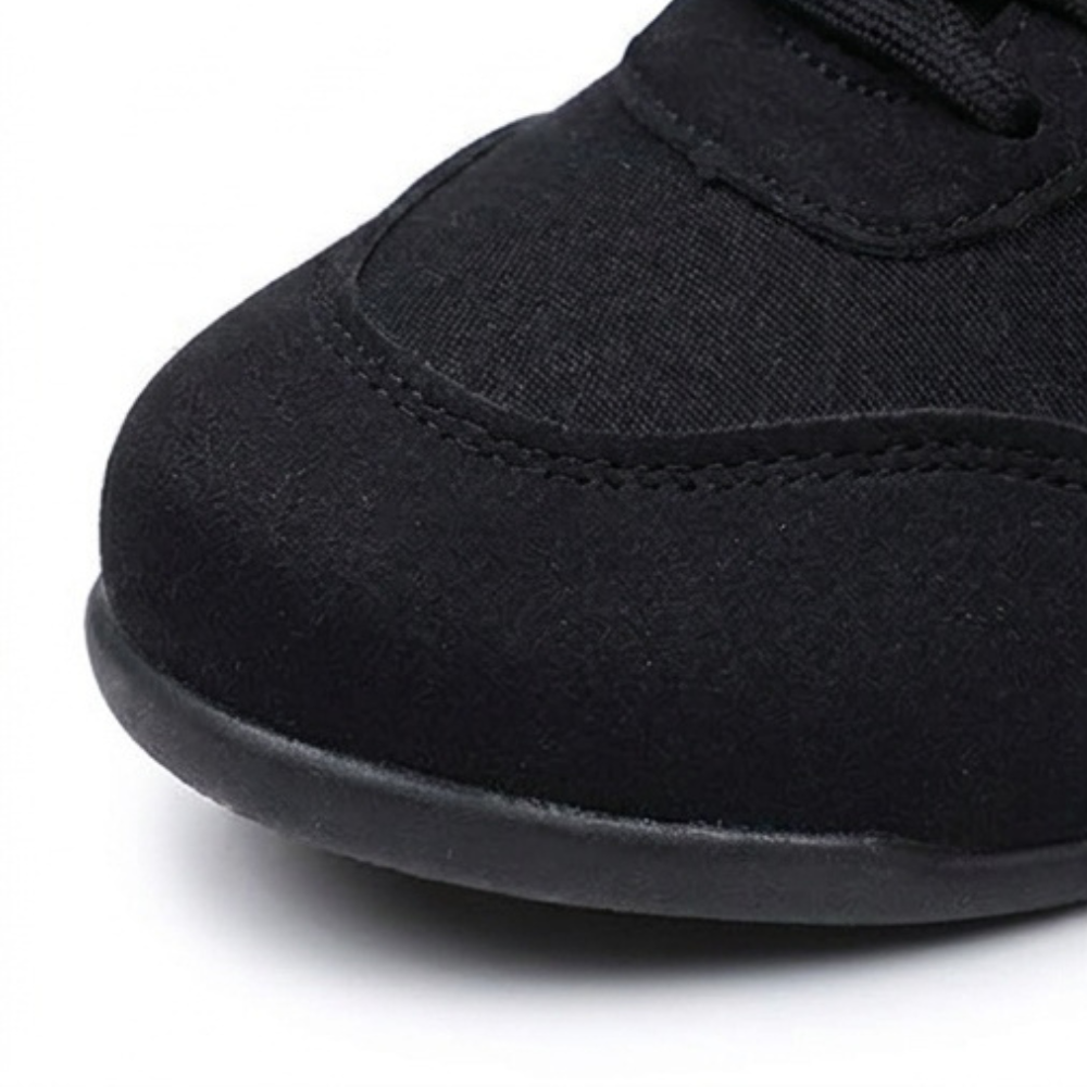 Lunelle – Retro Slip-On Sneakers