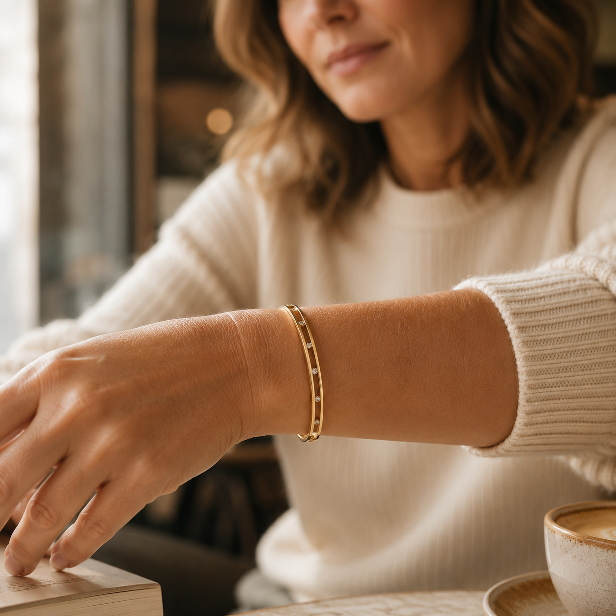 Veluna – Floating Crystal Gold Bangle Bracelet for Women