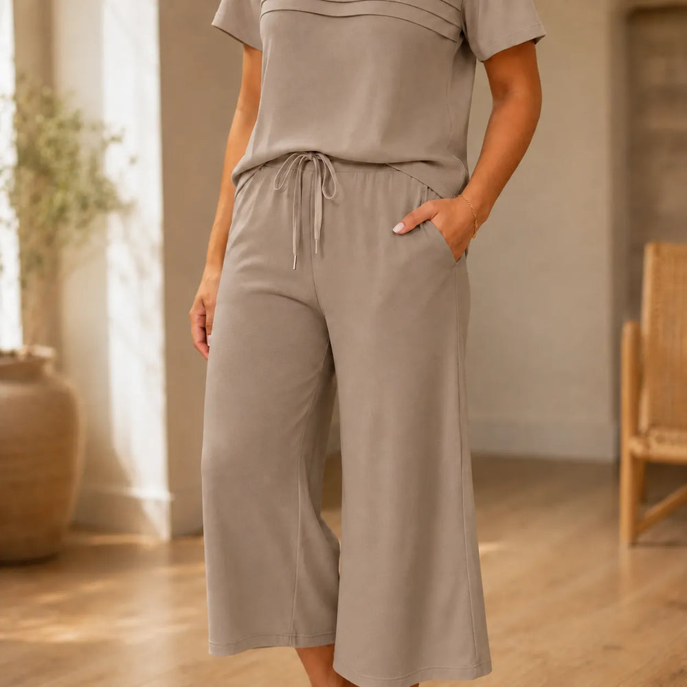 Lounella – Women's Pintucked Lounge Set with Wide-Leg Pants and Pockets