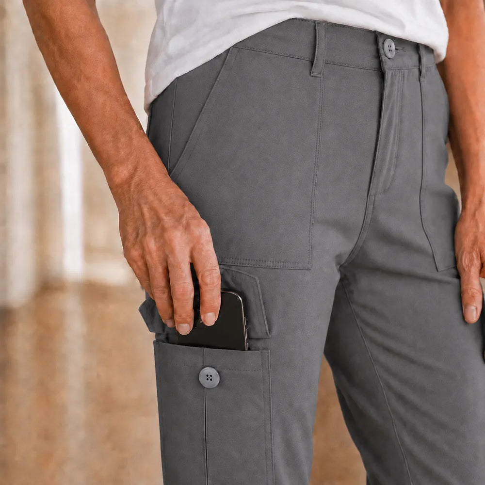 Caliva – Cropped Cargo Capri Pants with Cuffed Hem and Pockets