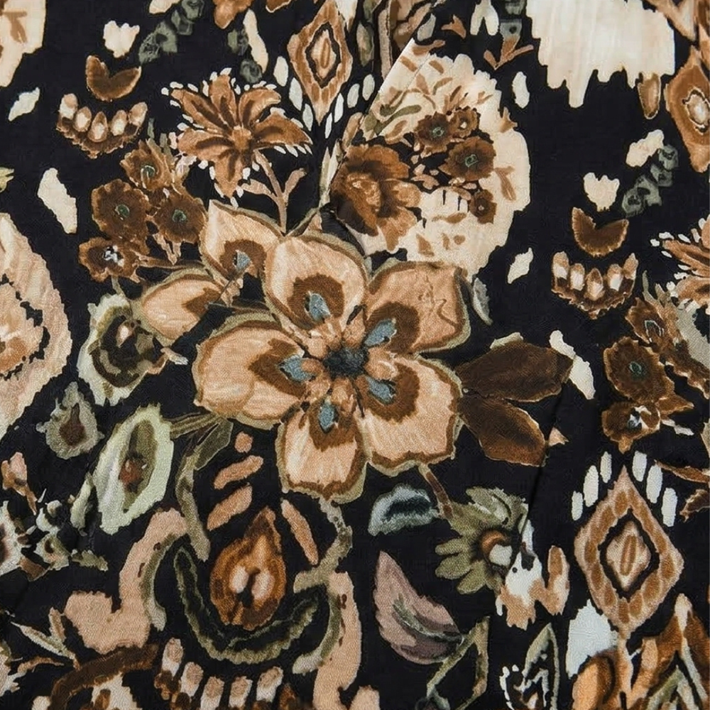 Vivara - Elegant V-Neck Printed Dress