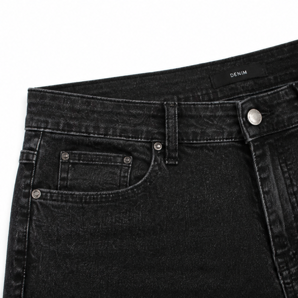 Curvella™ – Flattering High-Waist Stretch Denim Capris