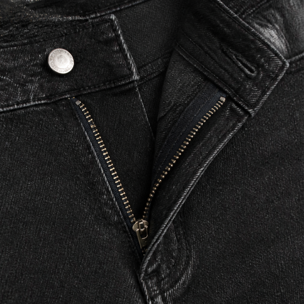 Curvella™ – Flattering High-Waist Stretch Denim Capris