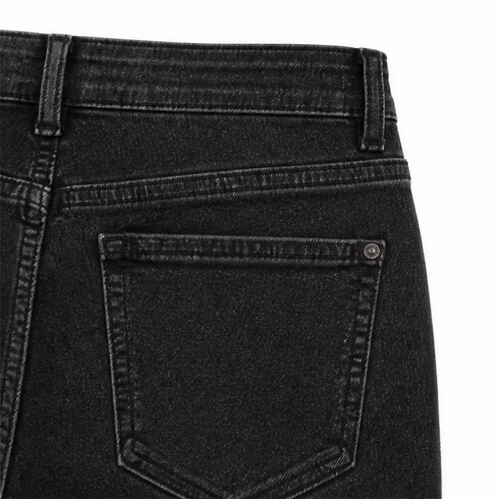 Curvella™ – Flattering High-Waist Stretch Denim Capris