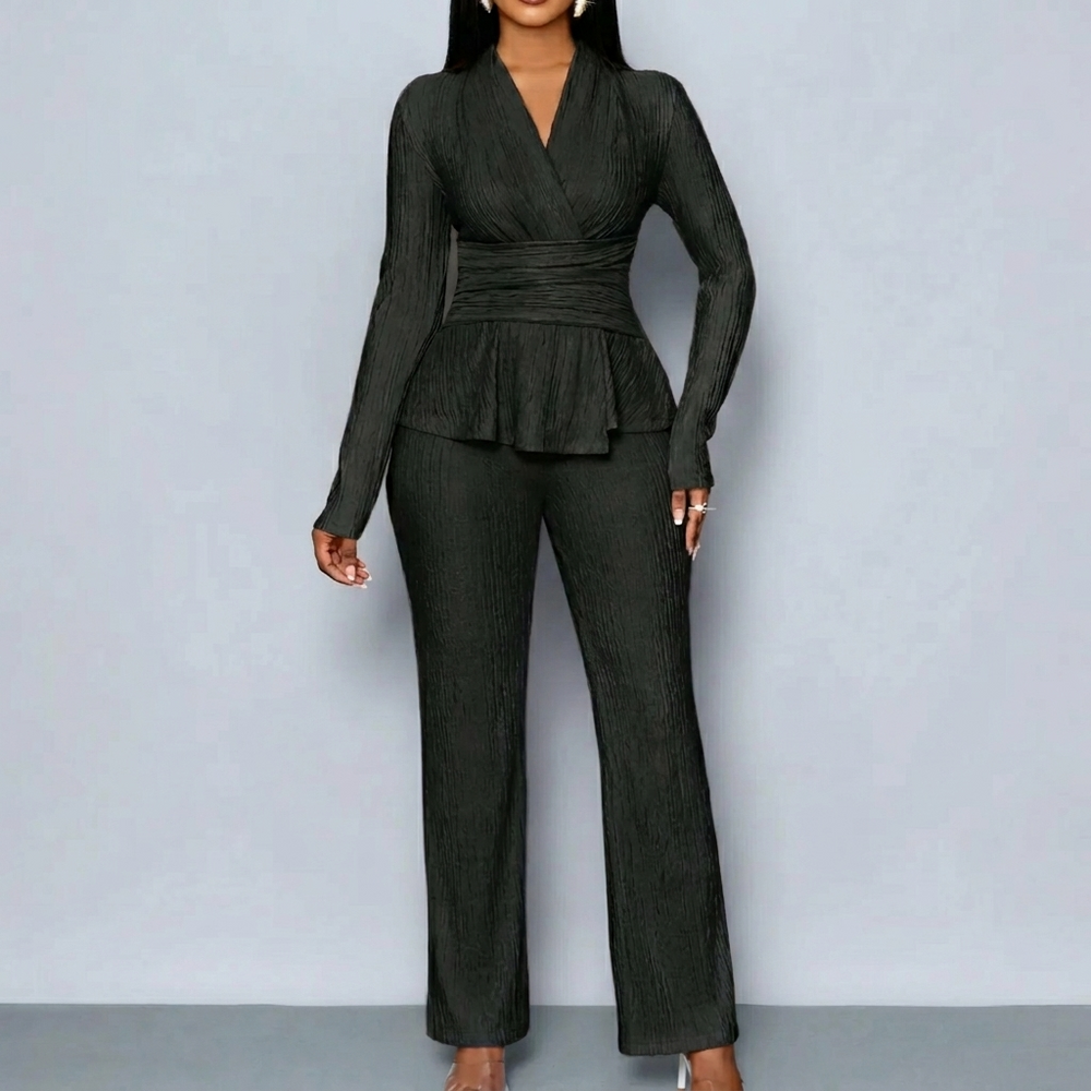 Vivara – Women's Pleated Peplum Set with Cinched Waist