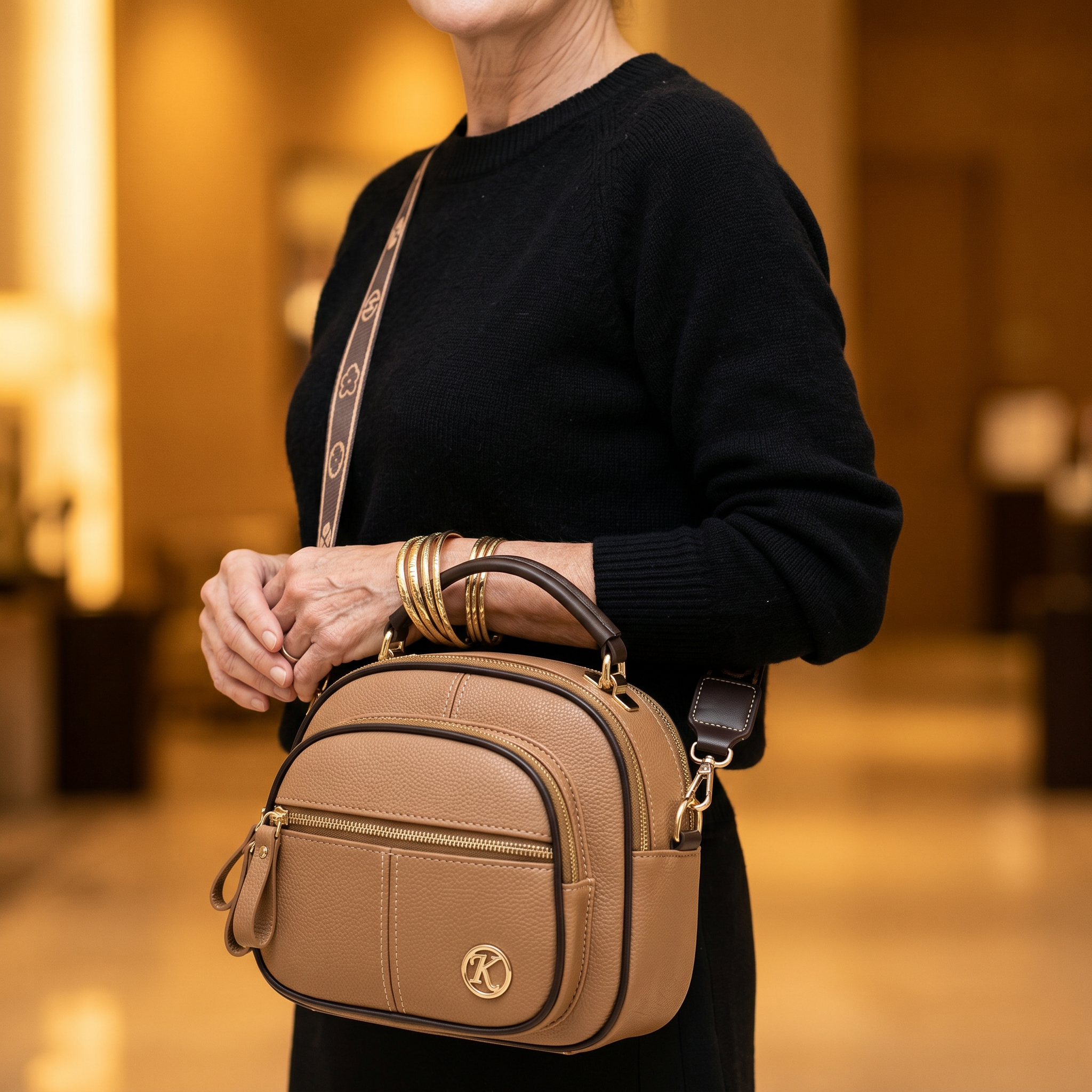 Velora – Multi-Compartment Crossbody Bag