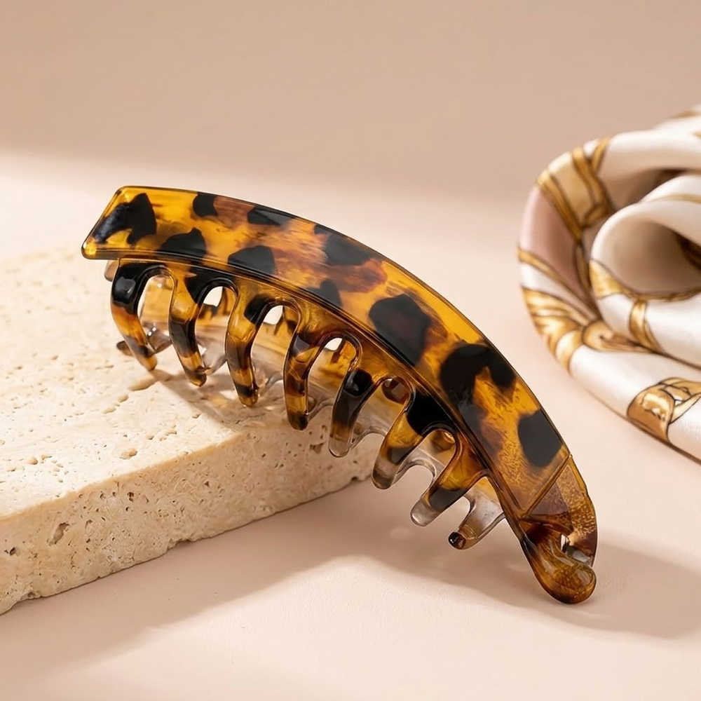 Lunelle – Oversized Claw Clip for Thick Hair