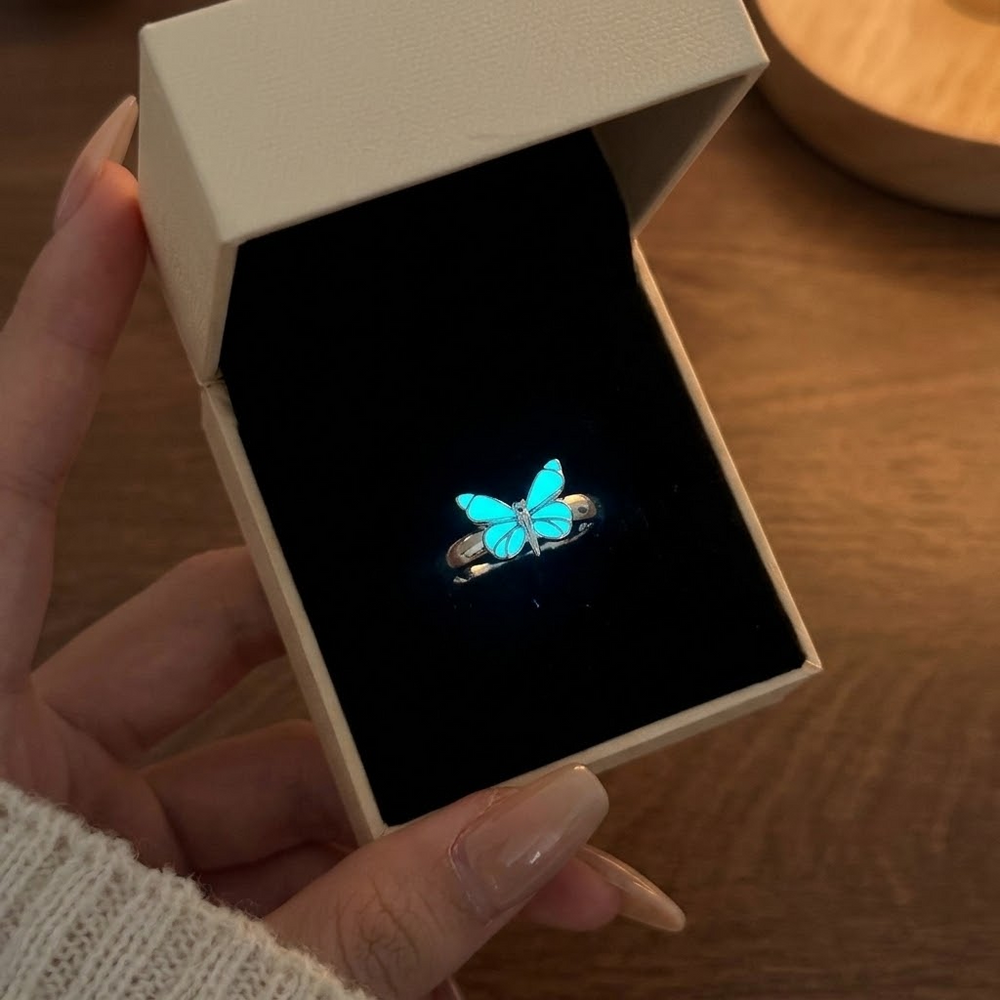 Wearbella – Glow-in-the-Dark Butterfly Couple Rings Set