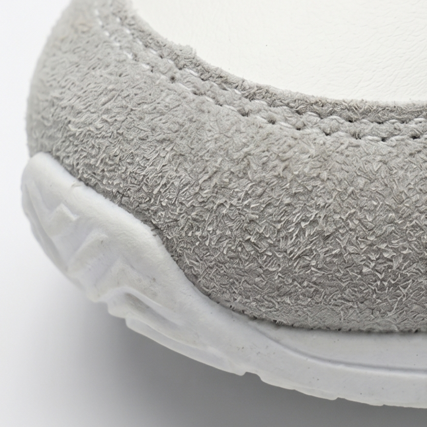 LunaWalk – Lightweight Retro Stripe Walking Sneakers
