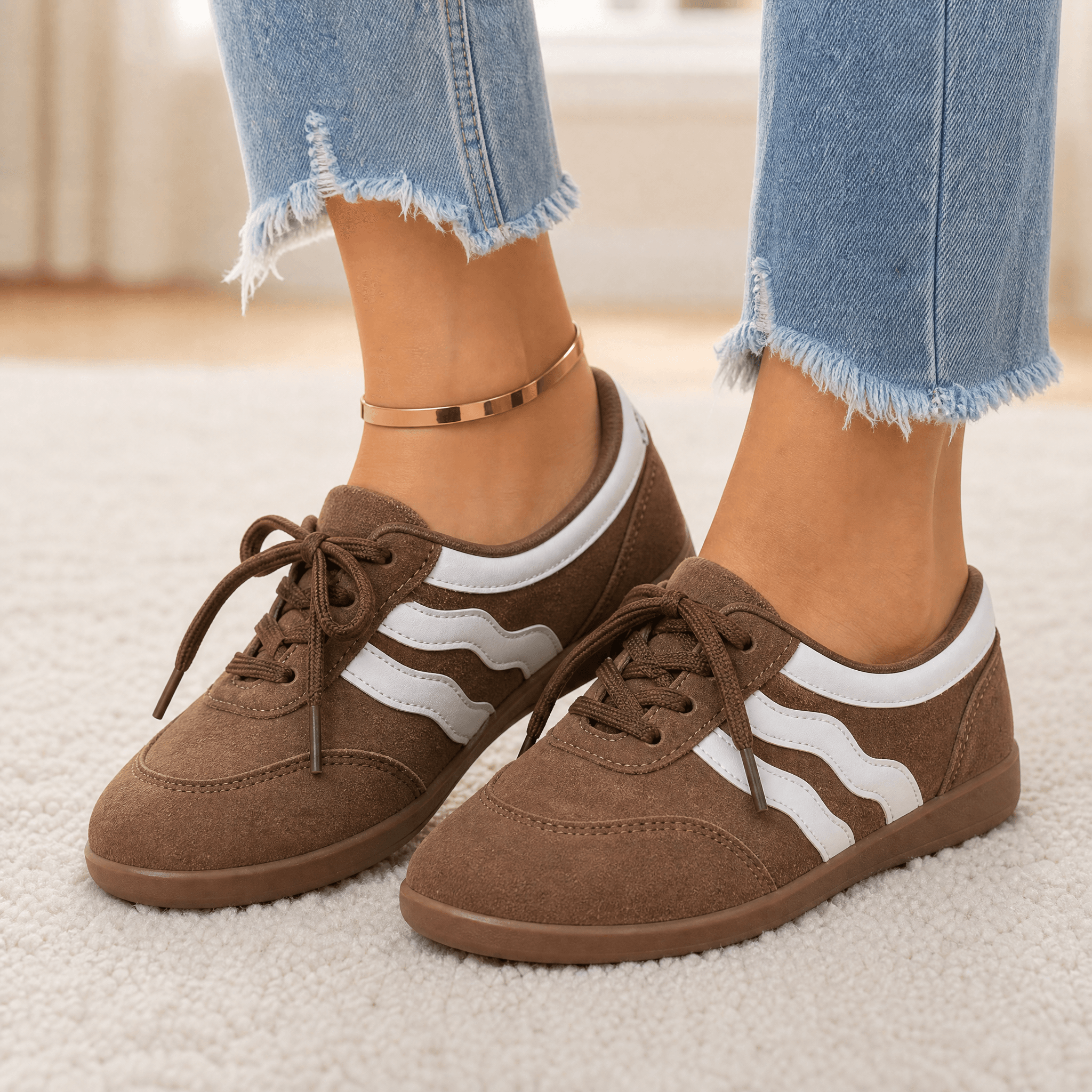 Lunelle – Retro Slip-On Sneakers