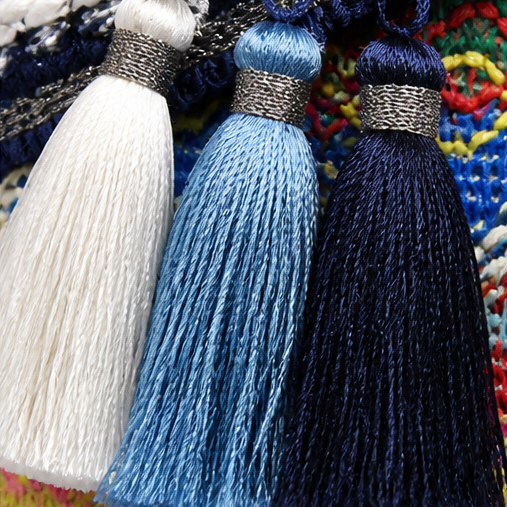 Maravela – Handwoven Tassel Crossbody Bag