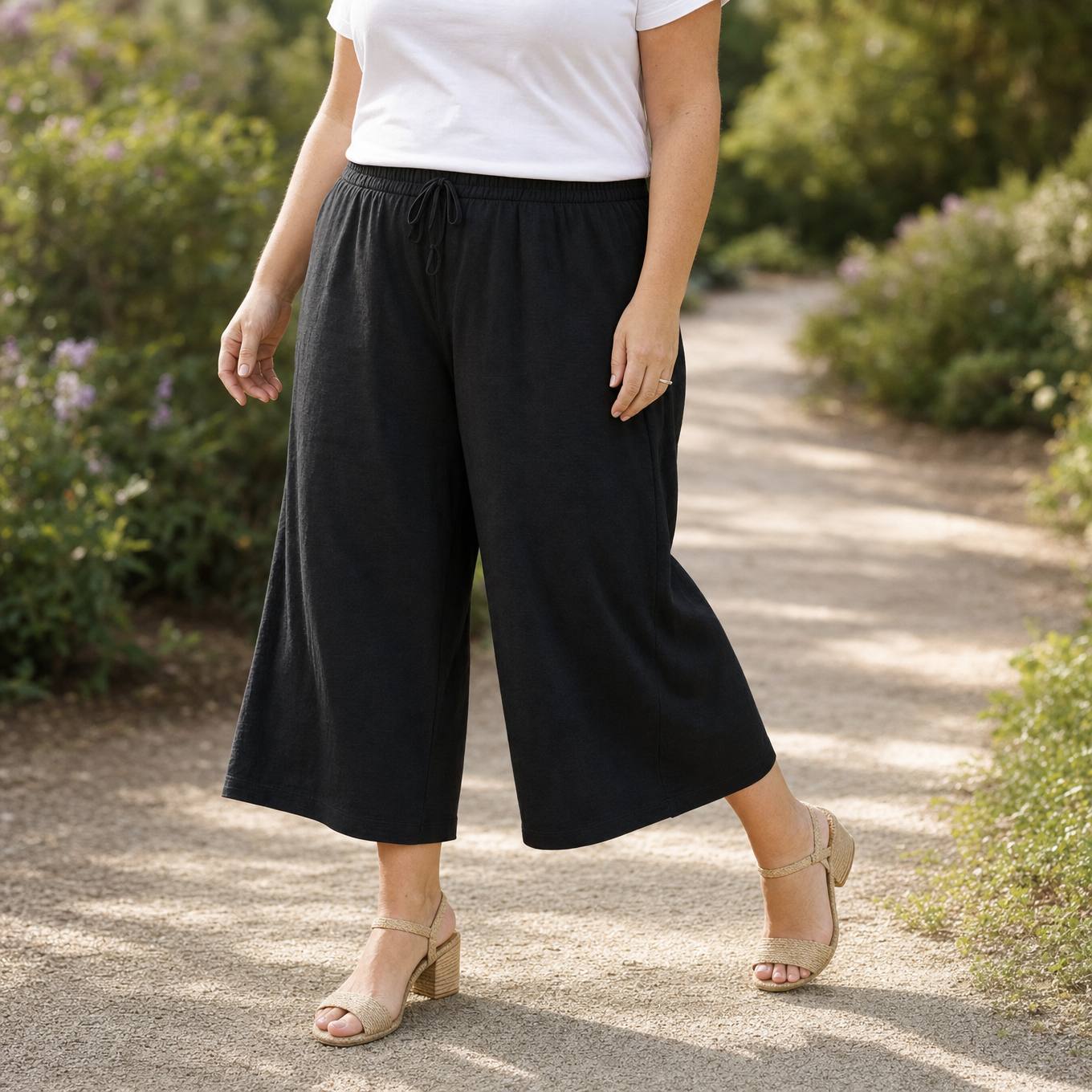 Calmara™ – Cropped Wide-Leg Drawstring Pants