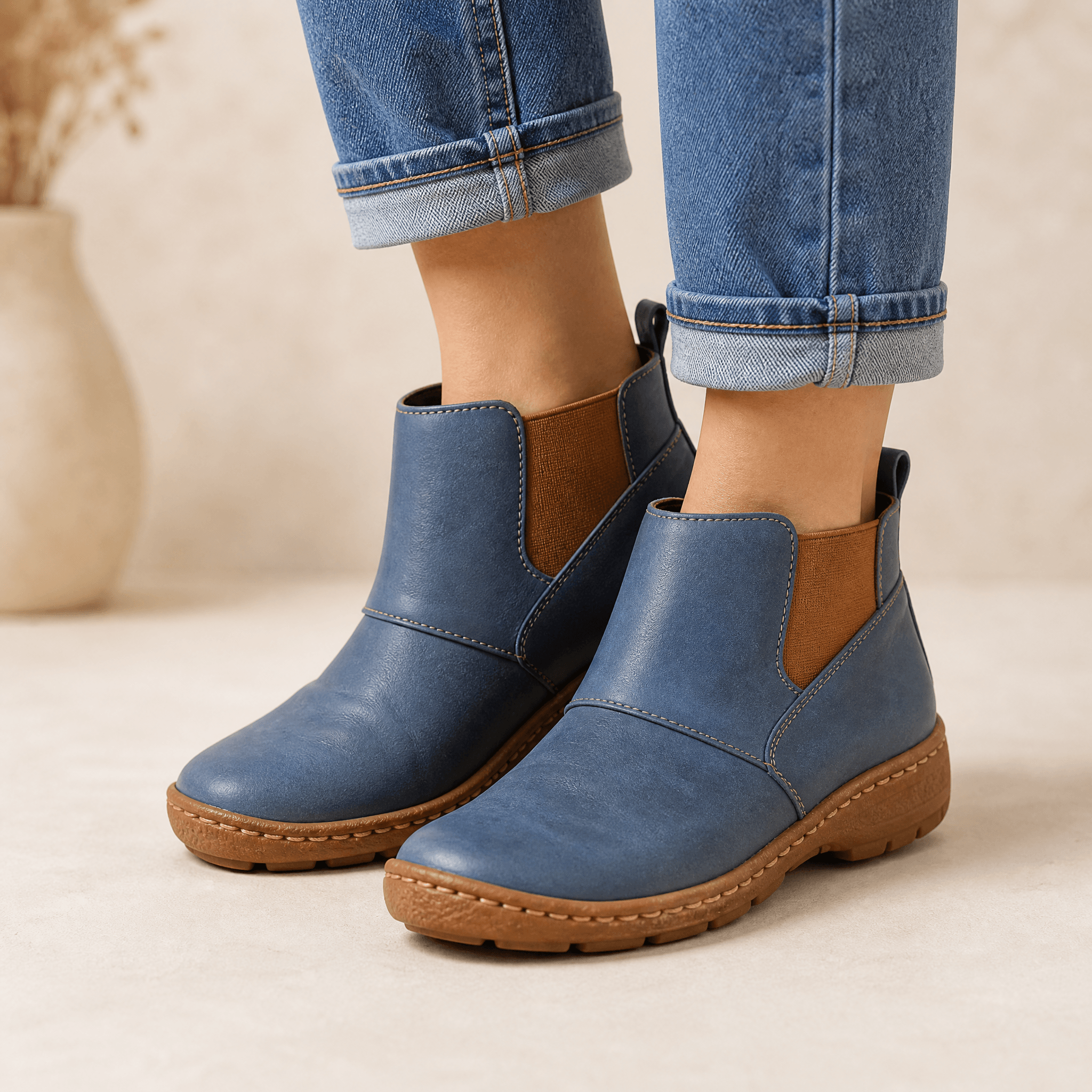 Solena - Women's adjustable ankle boots for sensitive feet