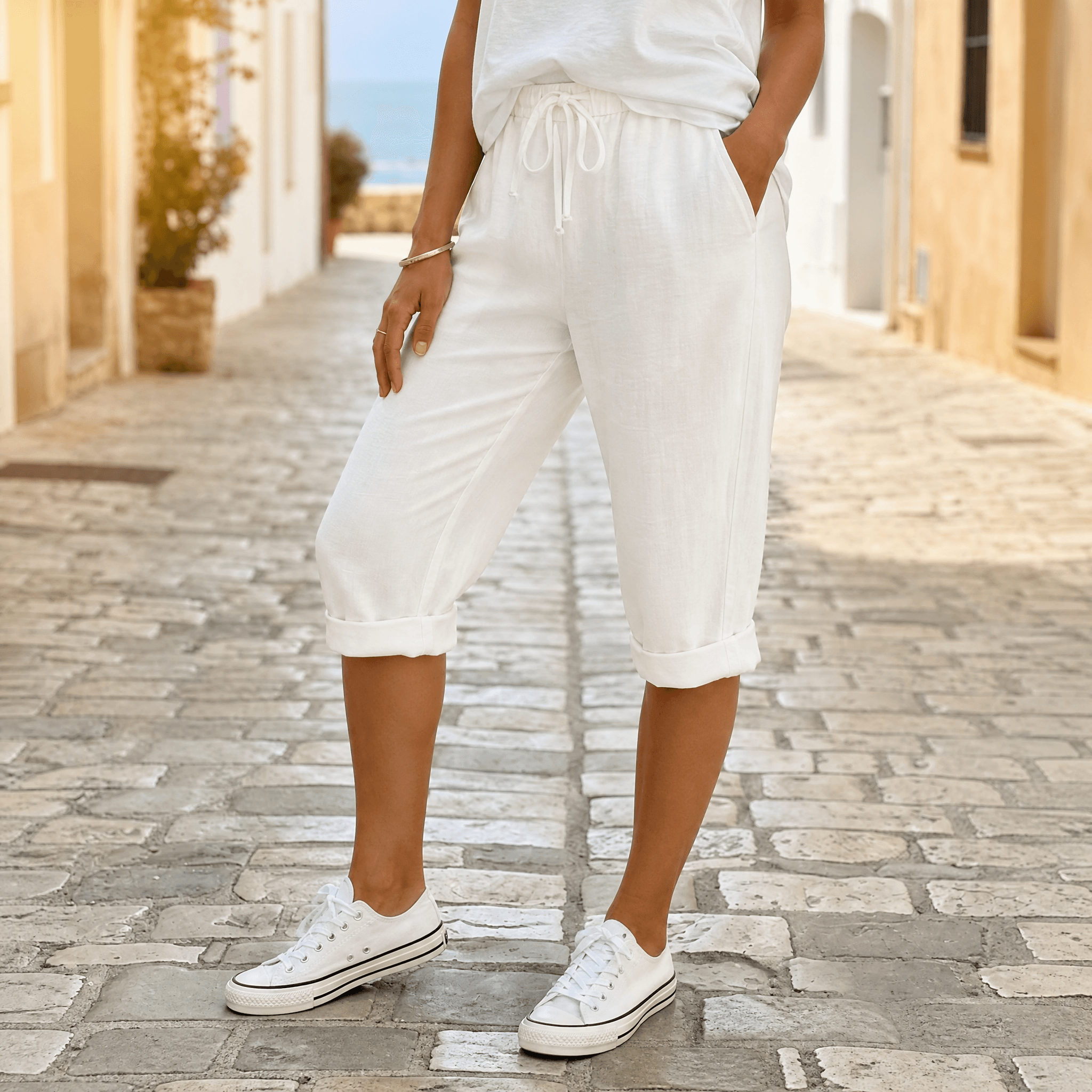 Solenna – Cotton-Linen Drawstring Capri