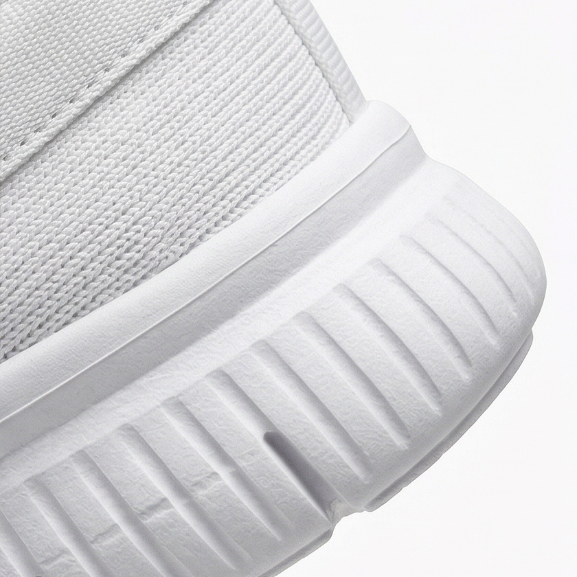 Steplia – Women's Breathable Mesh Slip-On Sneakers