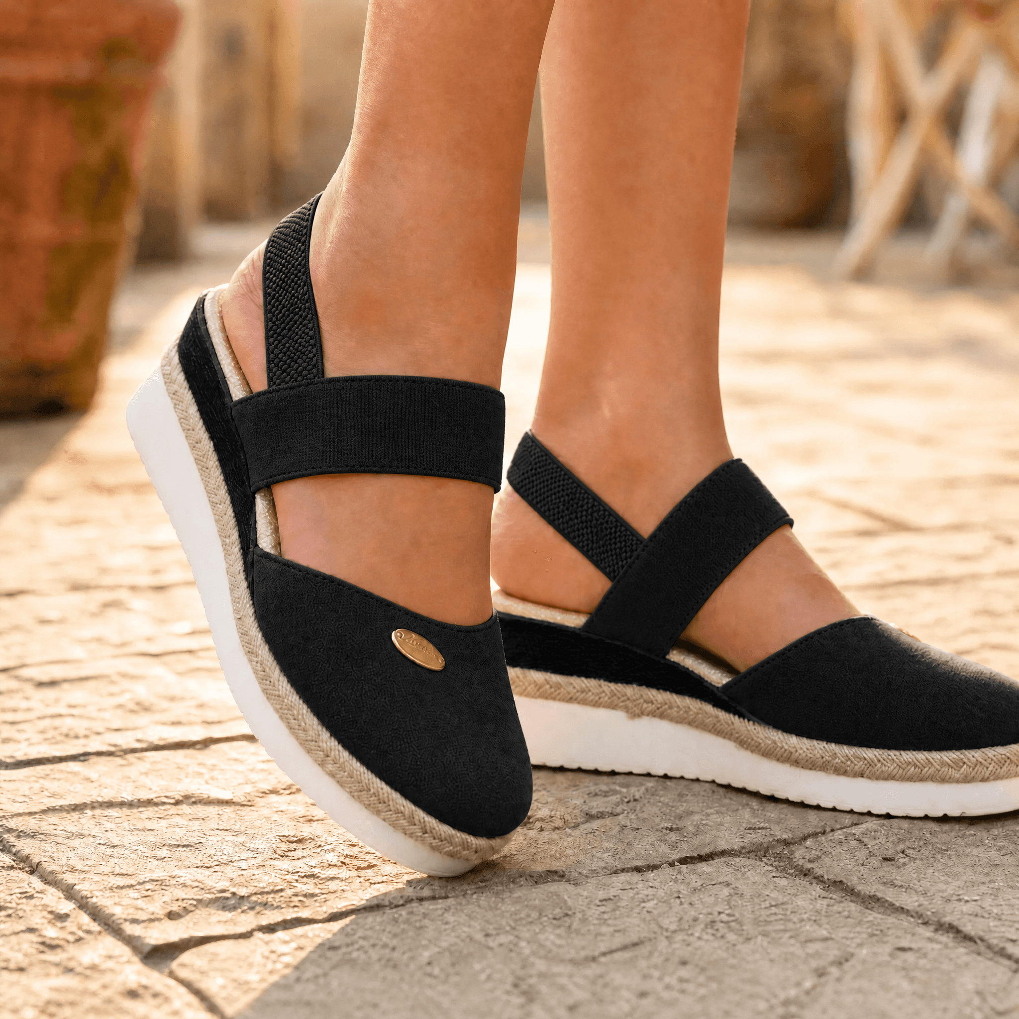 Stepwell – Cushioned espadrille wedge sandals