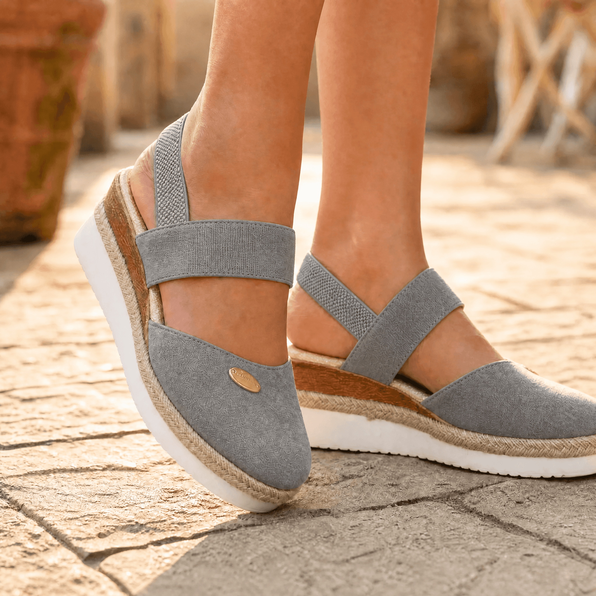 Stepwell – Cushioned espadrille wedge sandals