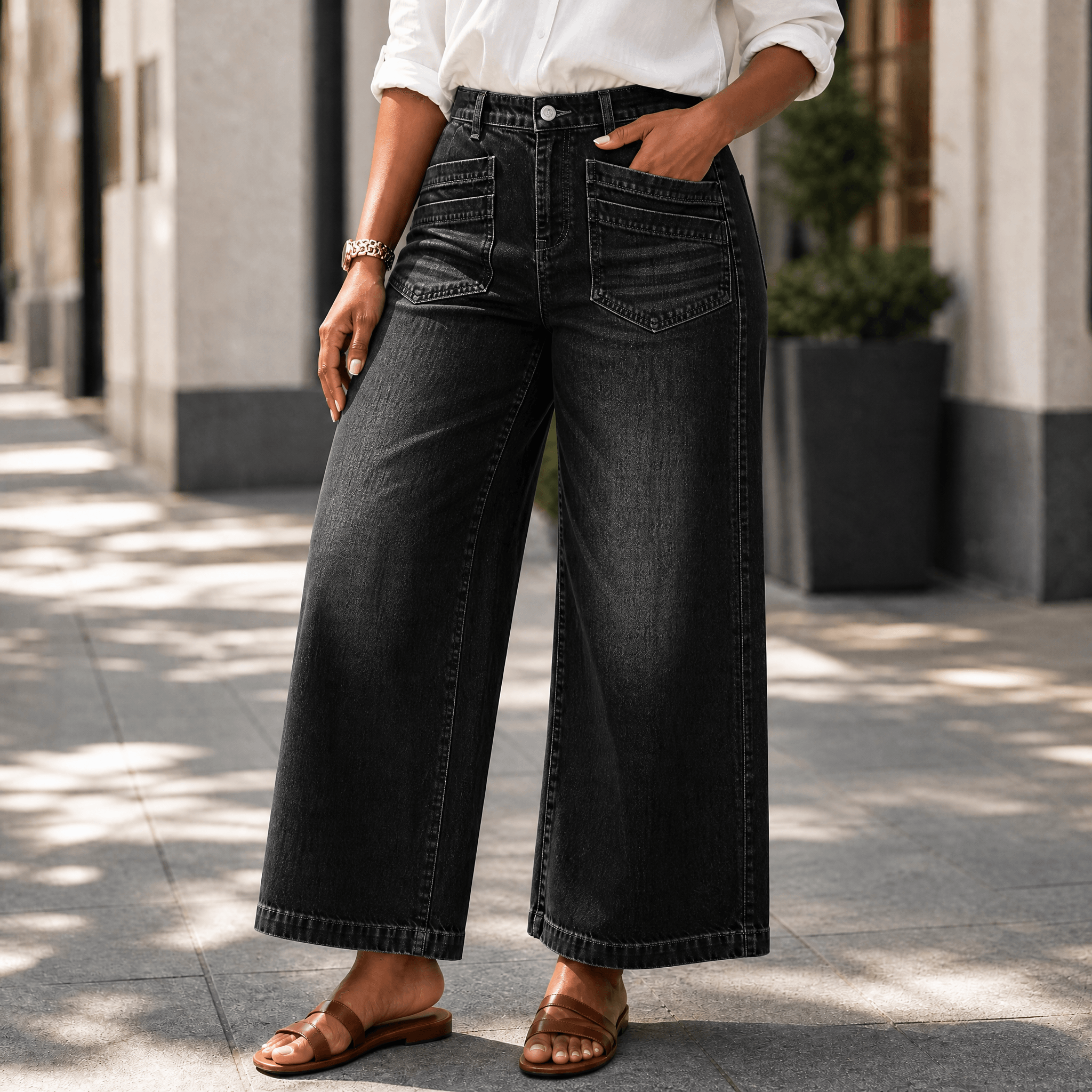 Vellora – Women's Patch-Pocket Wide-Leg Jeans