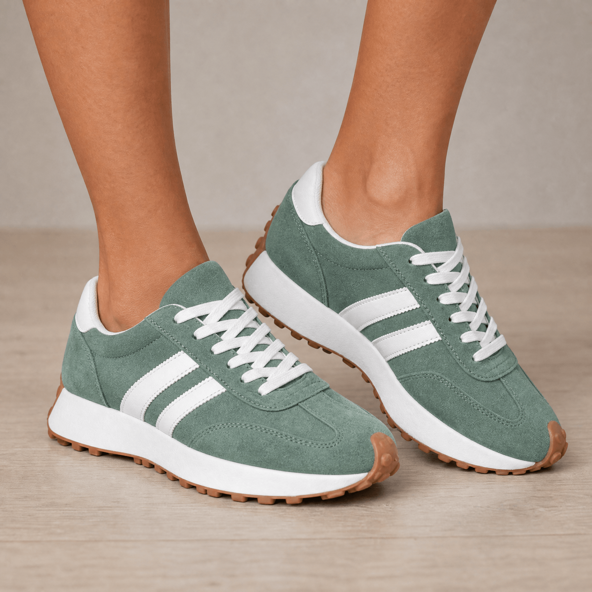 Velora - Retro Suede Sneakers for All Day Comfort