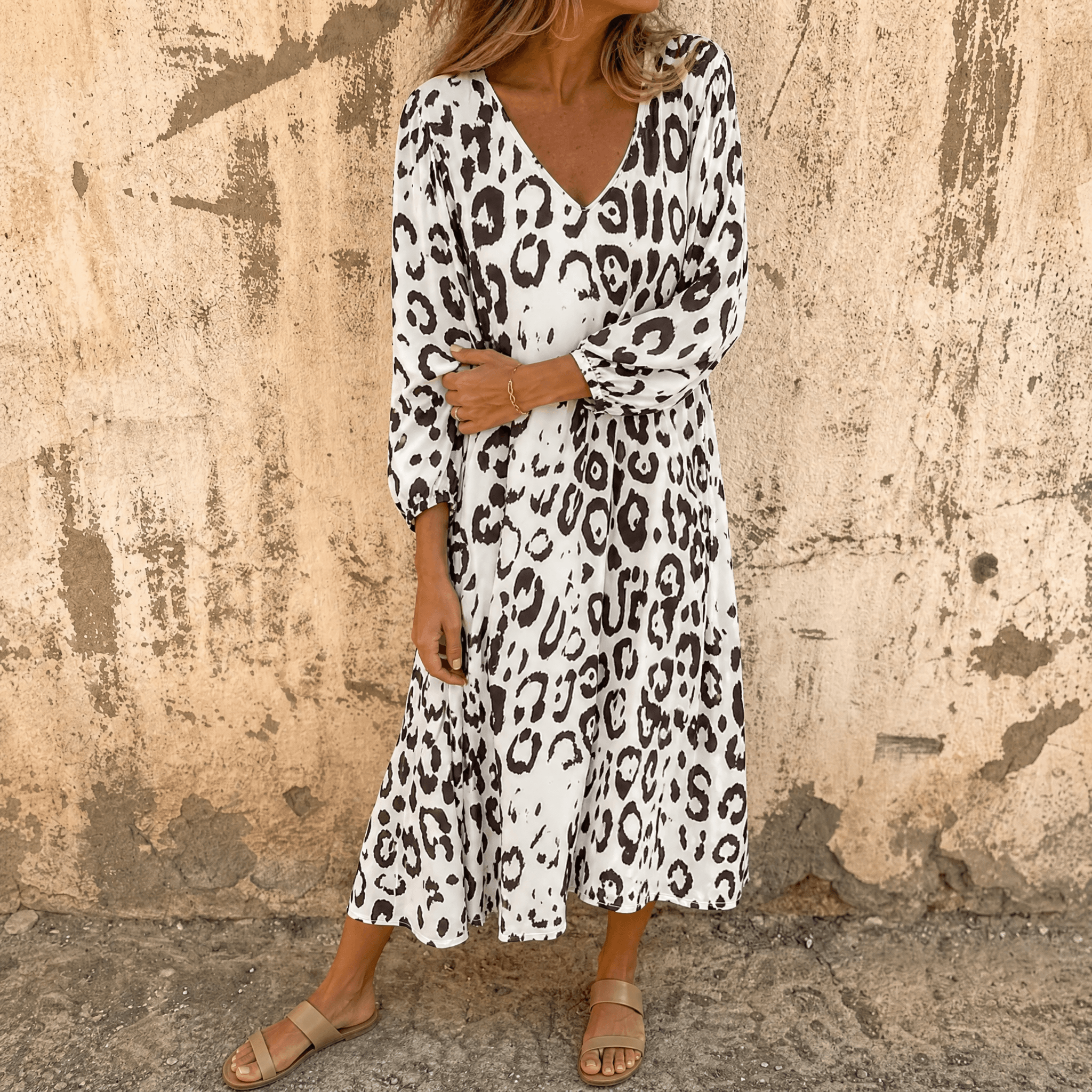 Vivara™ – Leopard Print V Neck Pocket Dress